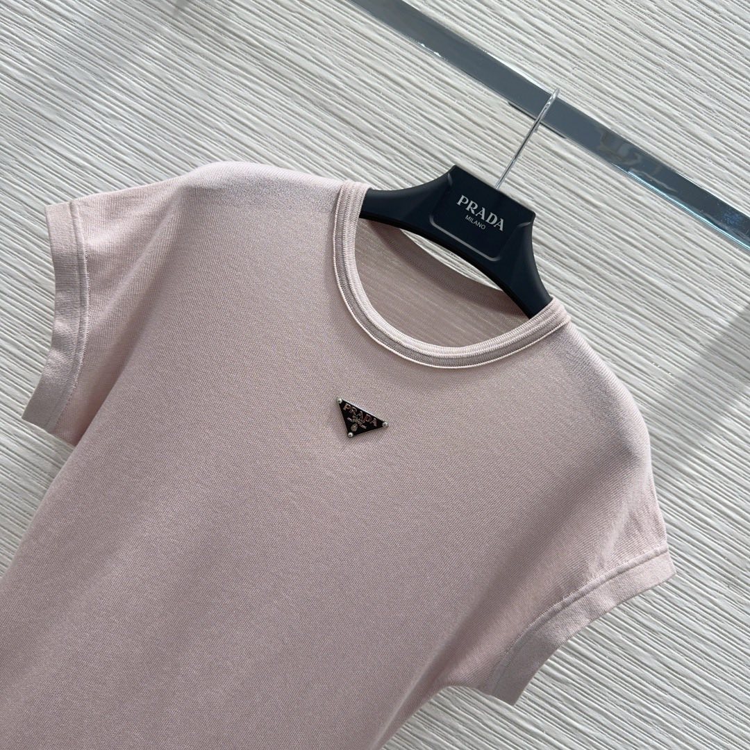 Minimal Cotton Tee