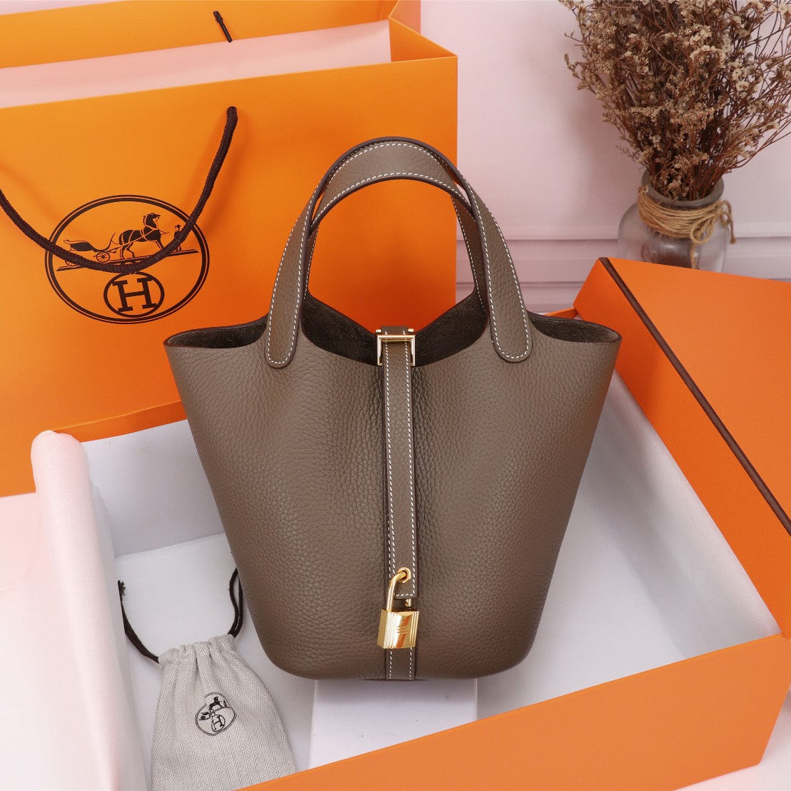 Bucket Bag Taupe