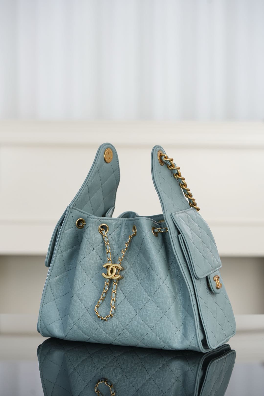 Soft Quilted Shoulder Bag 25